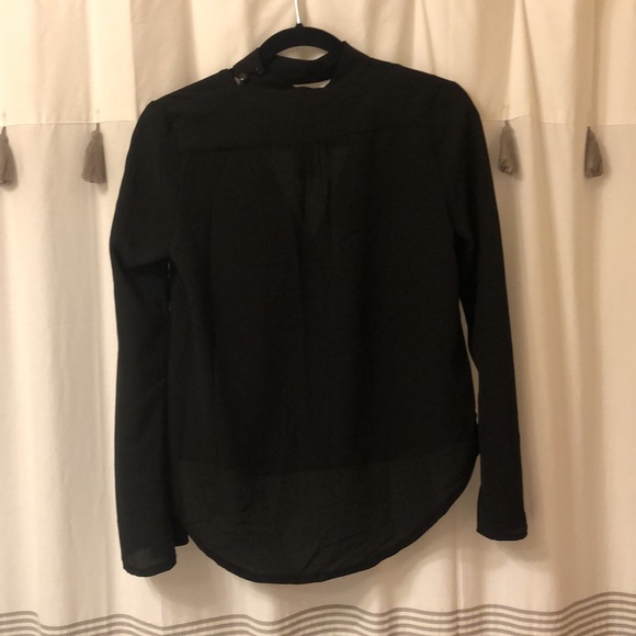 LF Wrap Choker Keyhole Blouse - Picture 6 of 6